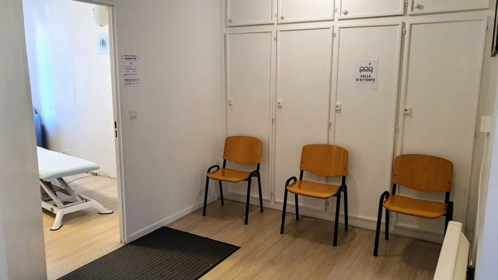 Salle d'attente cabinet d'Ostéopathie 5 rue du Champ d'Épreuves 91100 CORBEIL-ESSONNES
